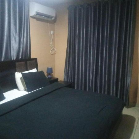 Staycation Suites And Apartment Lagos Exteriér fotografie