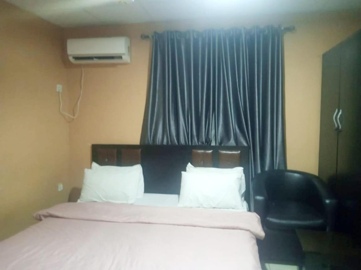Staycation Suites And Apartment Lagos Exteriér fotografie