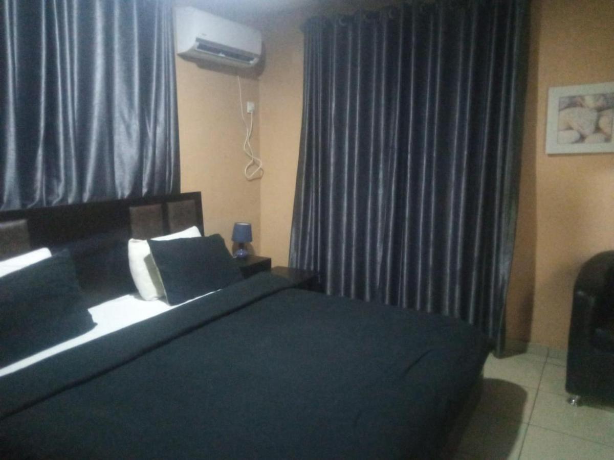 Staycation Suites And Apartment Lagos Exteriér fotografie