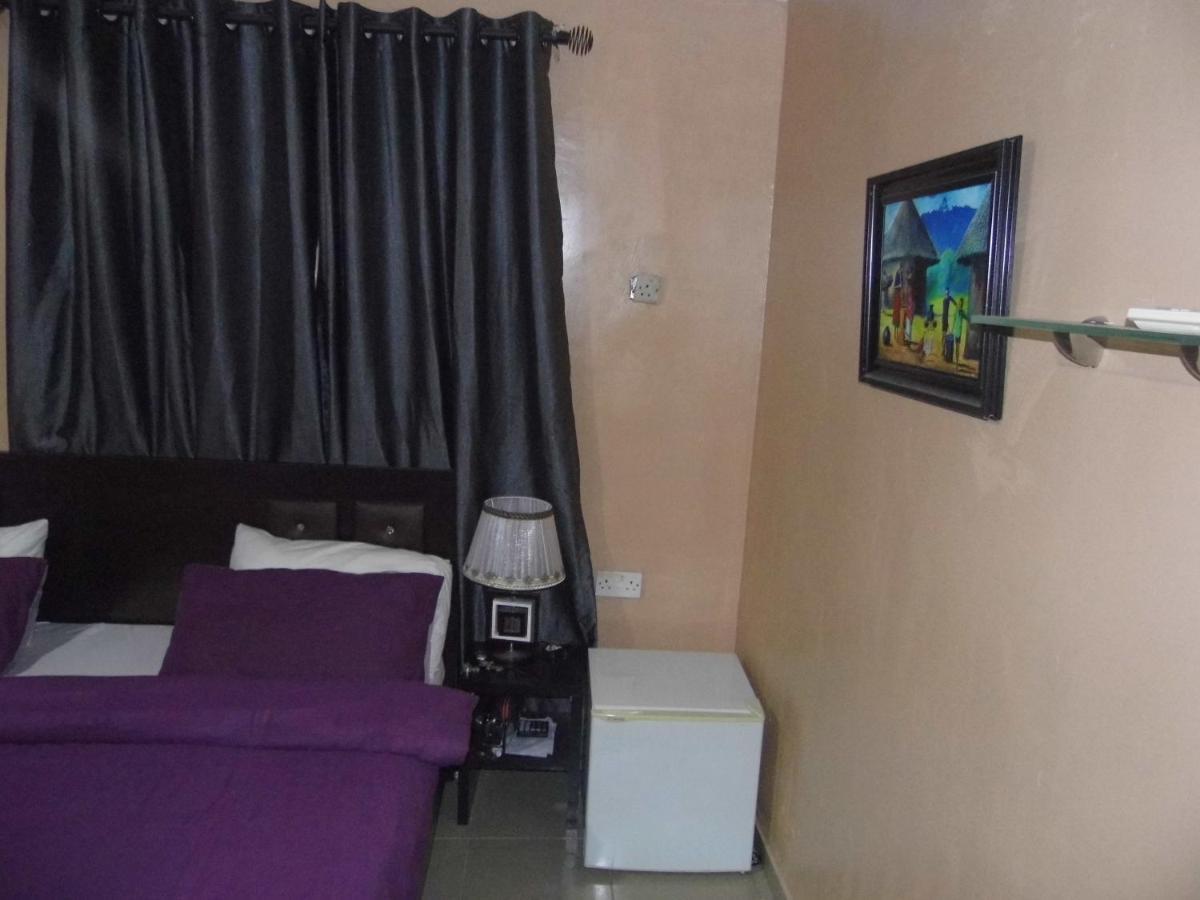 Staycation Suites And Apartment Lagos Exteriér fotografie