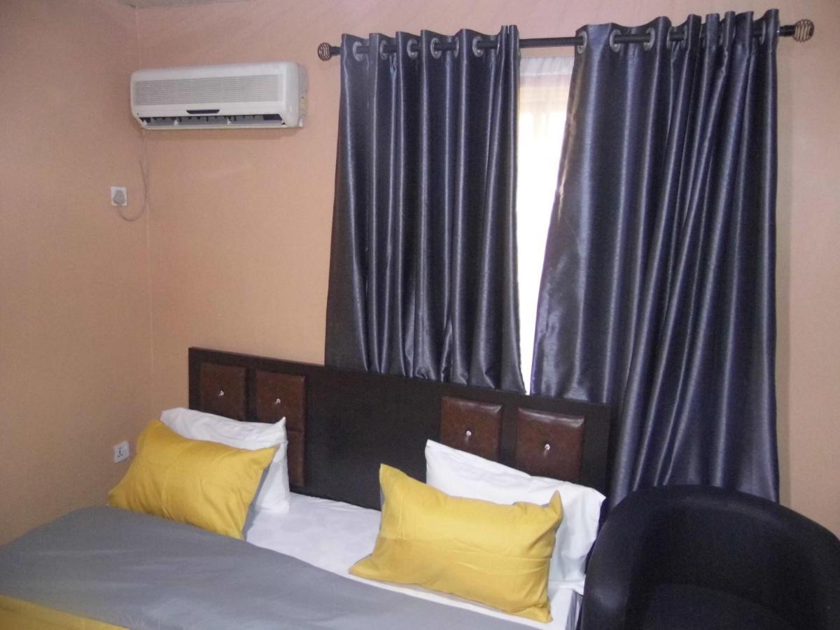 Staycation Suites And Apartment Lagos Exteriér fotografie