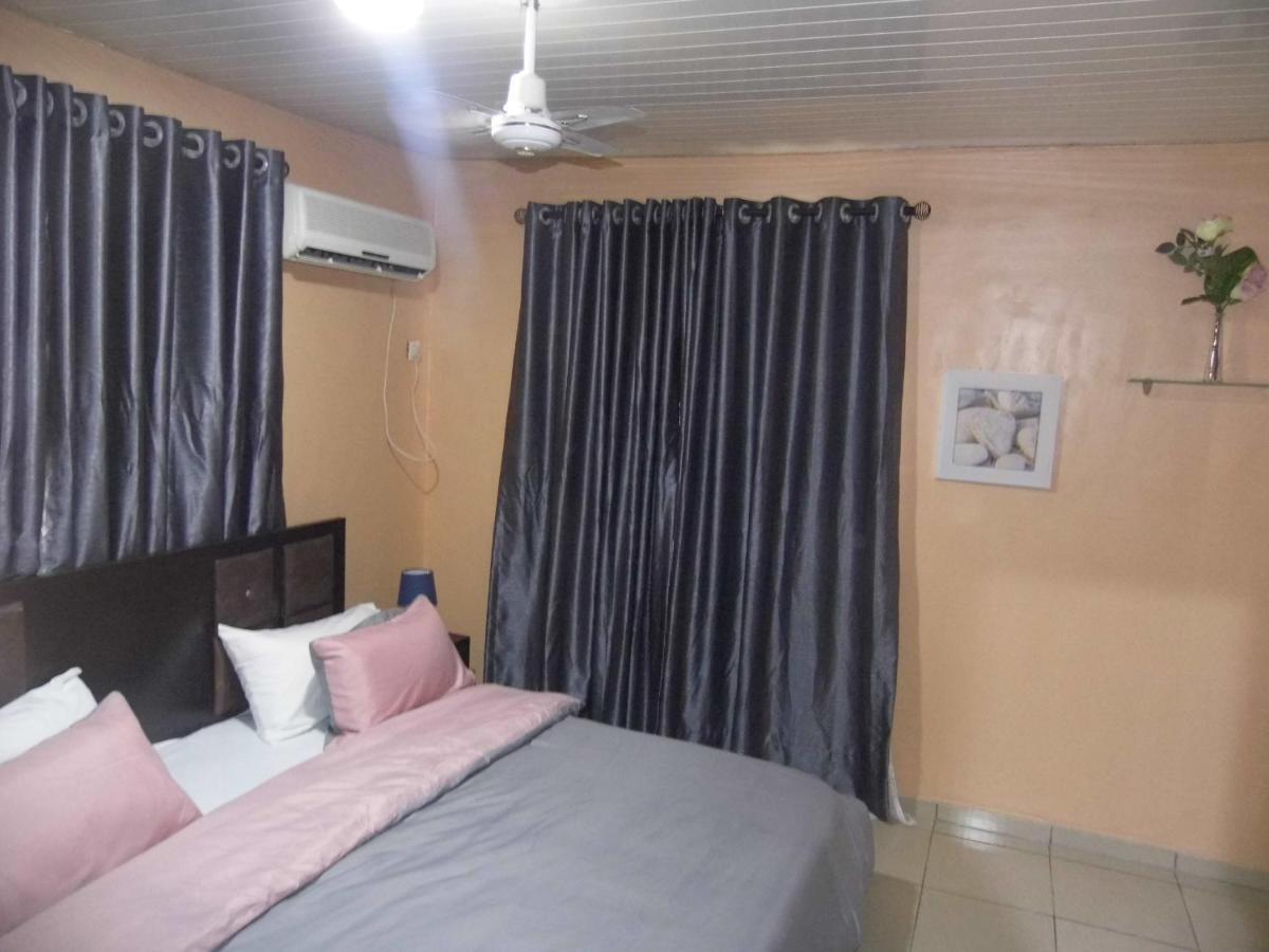 Staycation Suites And Apartment Lagos Exteriér fotografie